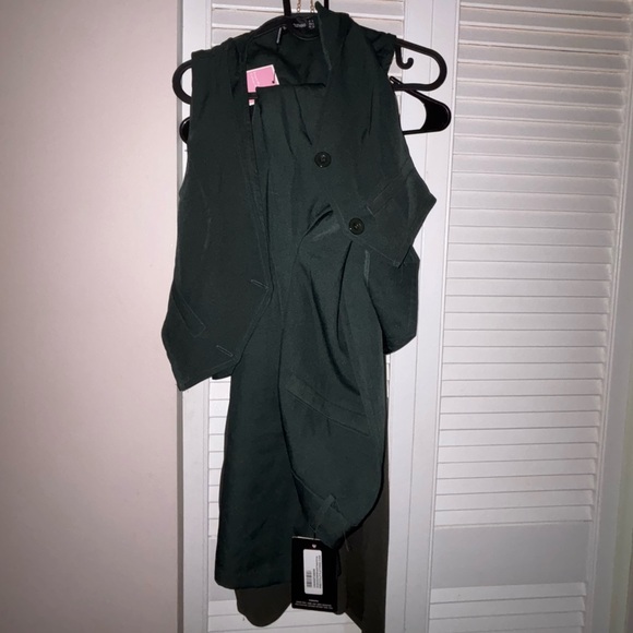 Pretty Little Thing Vest Suit - No jacket - Size 2 - Picture 3 of 3